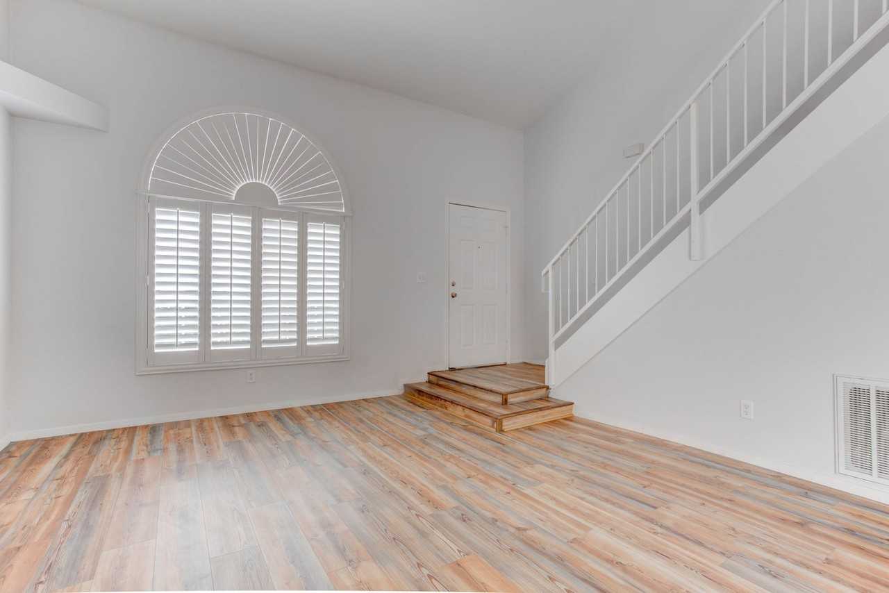 690 Ambling Gait Ave - Photo 3 of 28