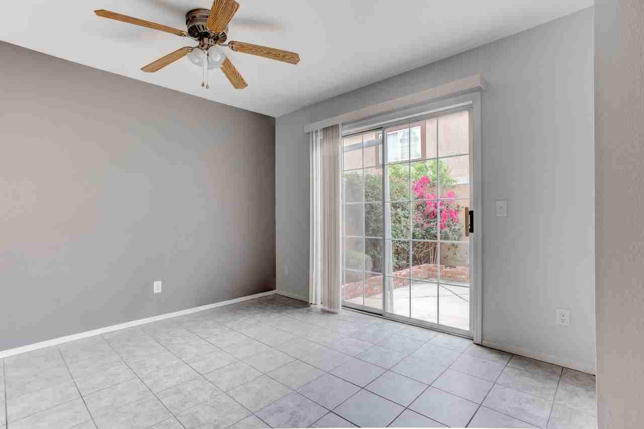690 Ambling Gait Ave - Photo 5 of 28
