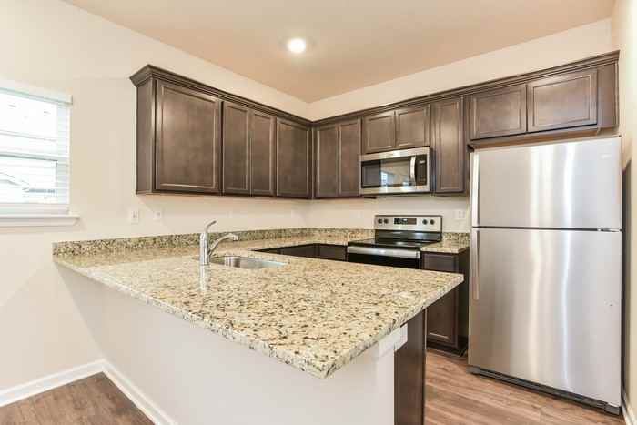 8071 Logan Dr - Photo 4 of 10