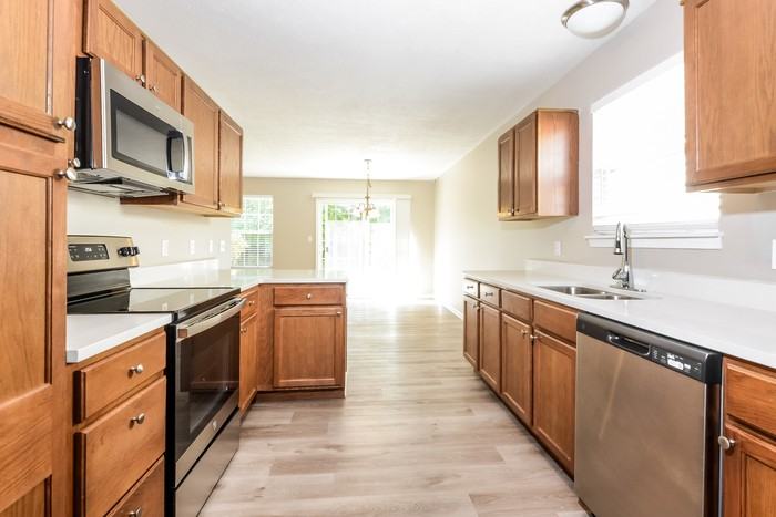 904 Flying Sun Dr - Photo 5 of 17