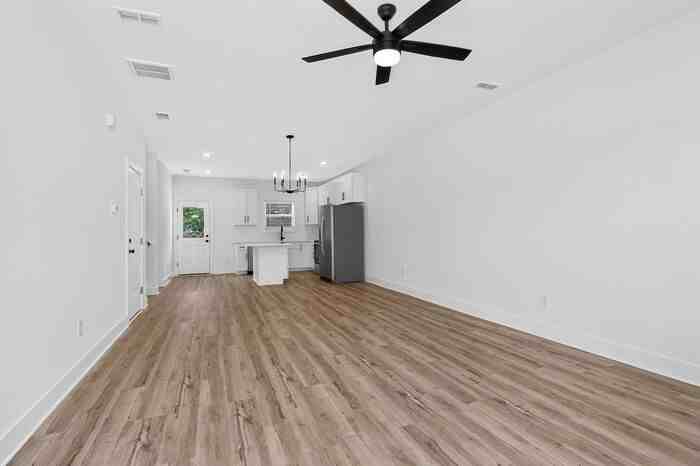 308 E Talleyrand Ave - Photo 4 of 31
