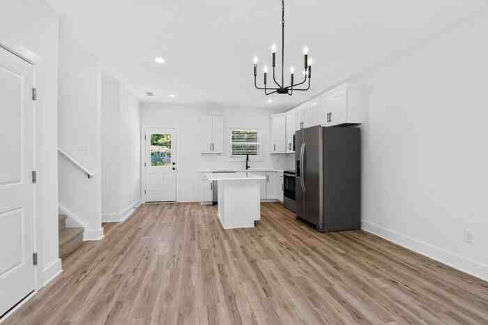308 E Talleyrand Ave - Photo 7 of 31
