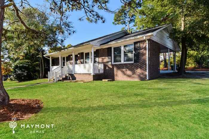 1100 Starcrest Rd - Photo 4 of 12
