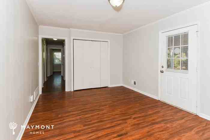 1100 Starcrest Rd - Photo 6 of 12