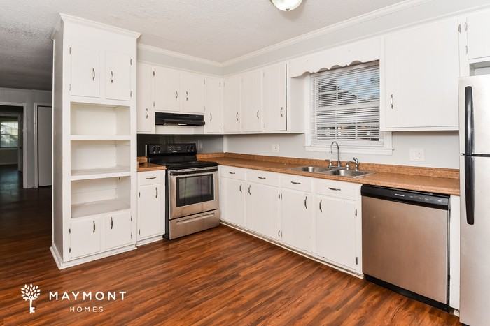 1100 Starcrest Rd - Photo 7 of 12