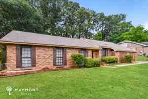 featured image of 3722 Woodhill Rd