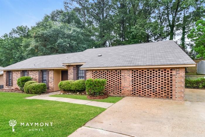 3722 Woodhill Rd - Photo 4 of 13