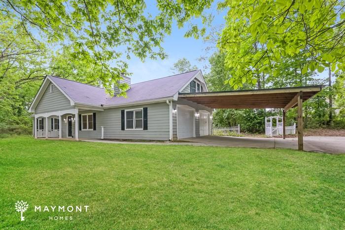 349 Spring Rd - Photo 5 of 13