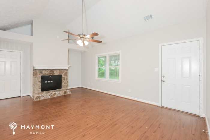 349 Spring Rd - Photo 6 of 13
