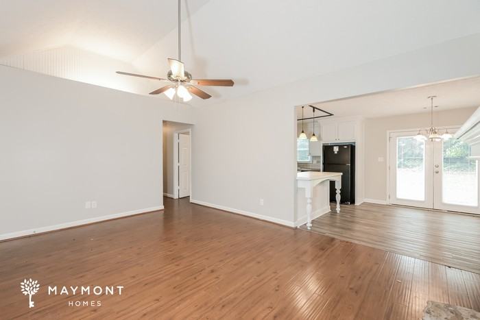 349 Spring Rd - Photo 7 of 13