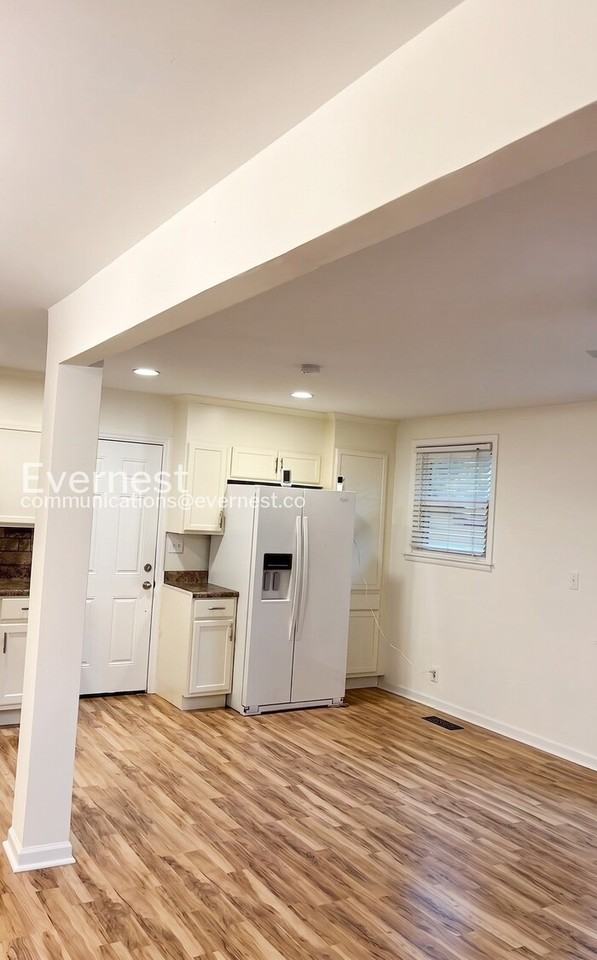 4017 Meadow Rd - Photo 3 of 27