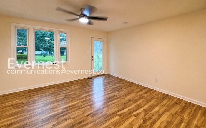4017 Meadow Rd - Photo 4 of 27