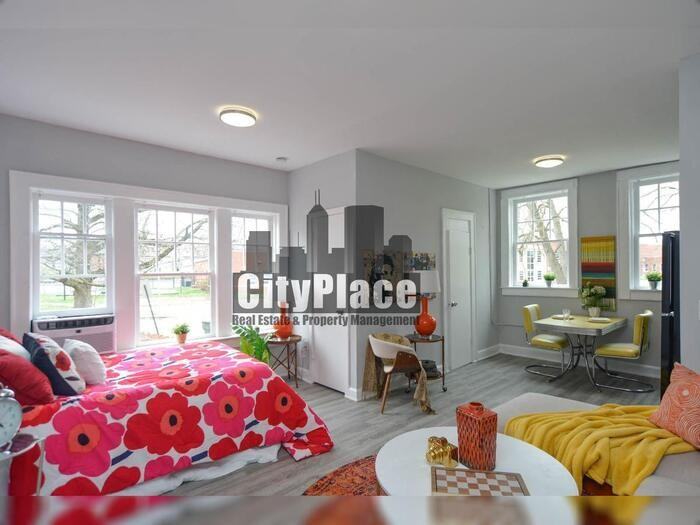 5345 E Washington St - Photo 6 of 17