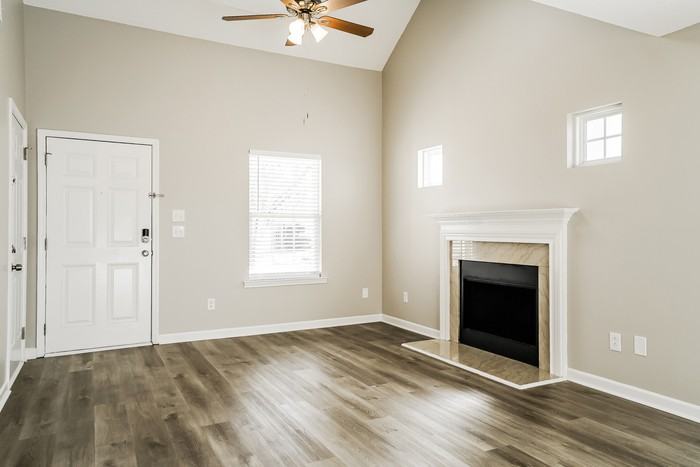7513 Brighton Hill Ln - Photo 5 of 17