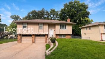 featured image of 1821 S Speas Dr