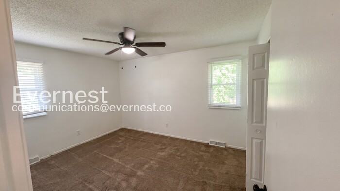1821 S Speas Dr - Photo 7 of 28