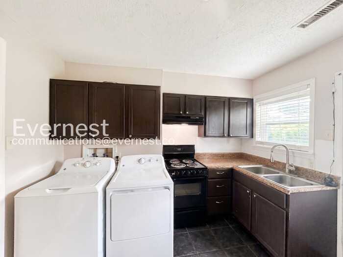 4911 Buford Ave - Photo 2 of 22
