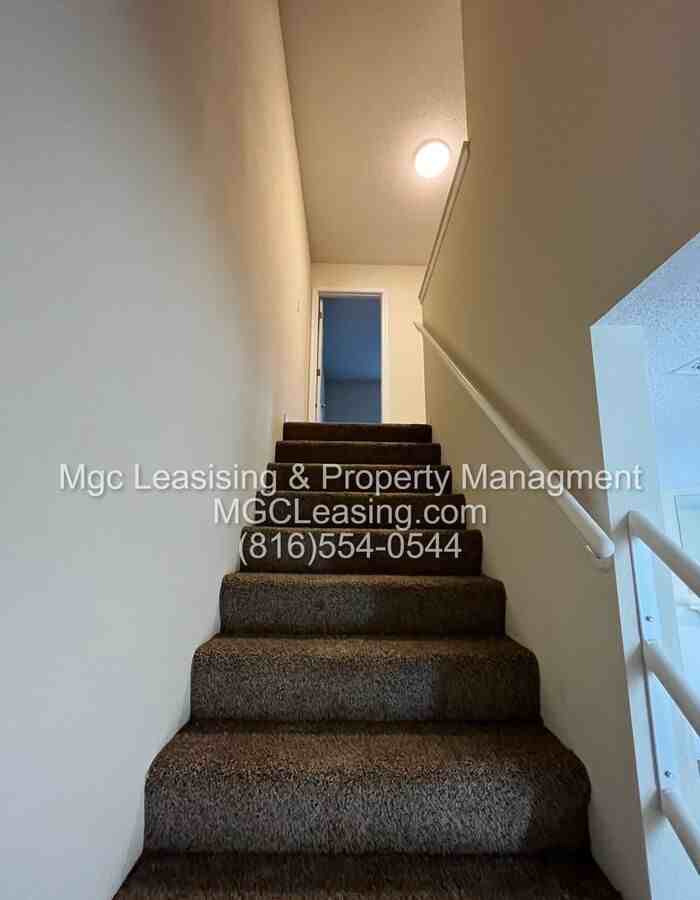 1845 Ne Knollbrook St - Photo 6 of 14