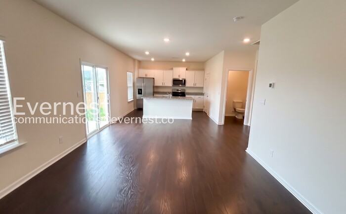 8535 Raspberry Way - Photo 3 of 28