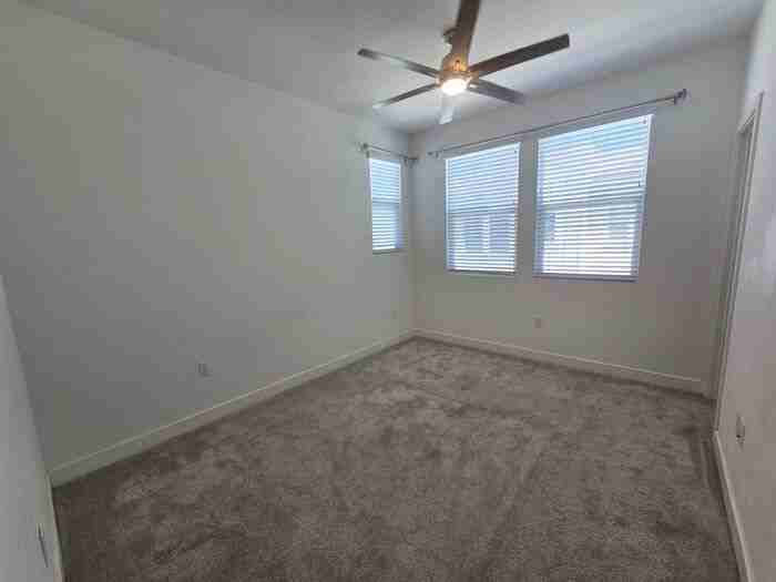 1110 Hibiscus Way - Photo 4 of 42