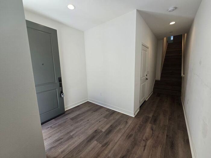 1110 Hibiscus Way - Photo 7 of 42