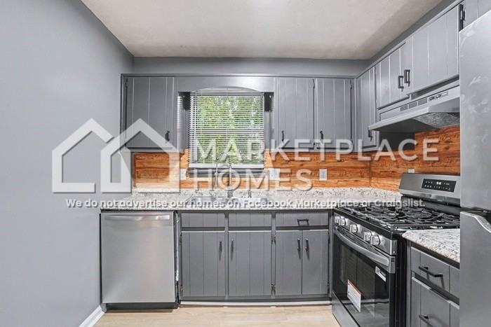 956 Windwood Ct - Photo 7 of 29