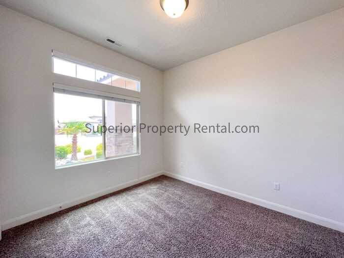 1366 W Province Way - Photo 2 of 25