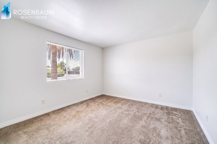 5135 N 10th St #15 - Photo 6 of 13