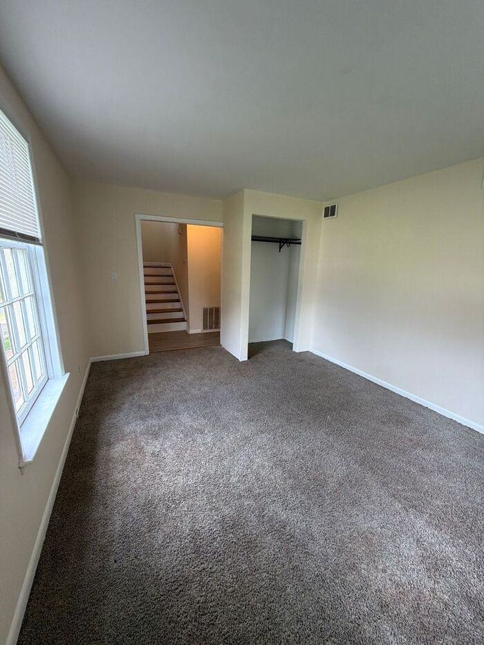 137 Sleepy Hollow Rd - Photo 3 of 19