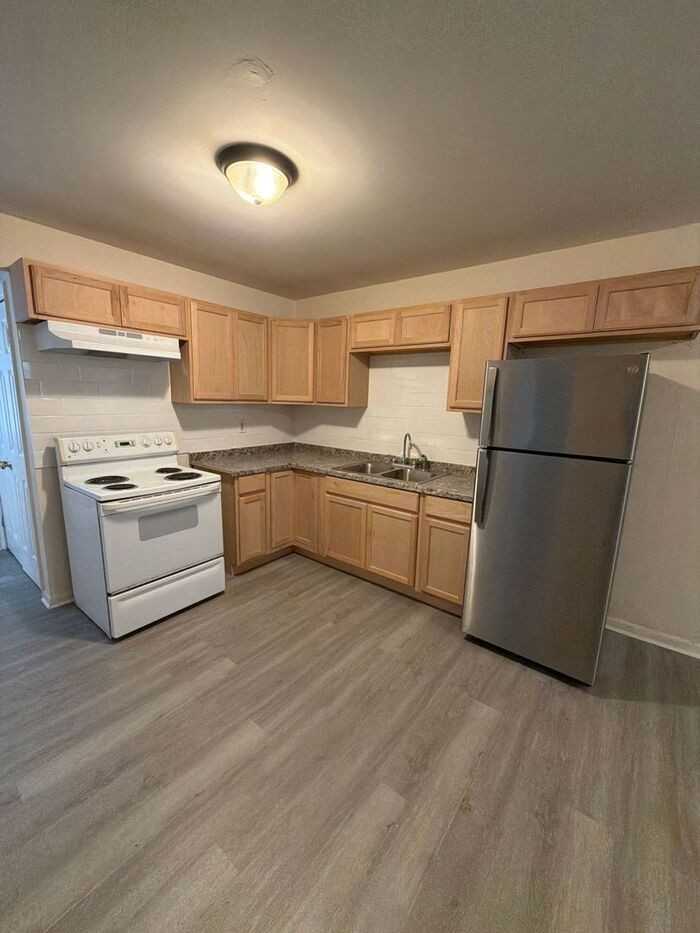 137 Sleepy Hollow Rd - Photo 5 of 19