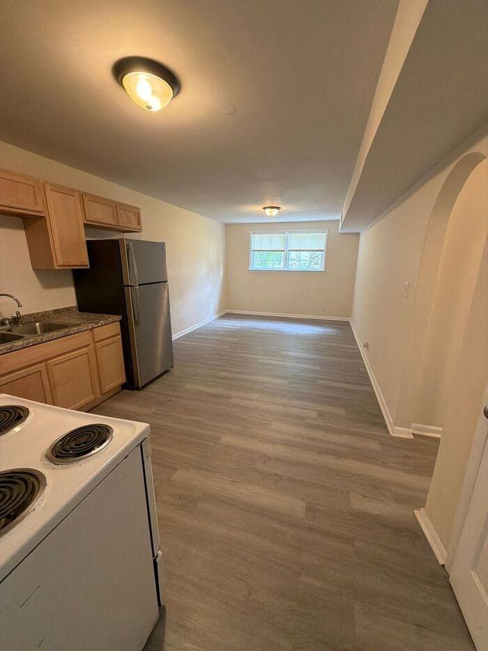 137 Sleepy Hollow Rd - Photo 6 of 19