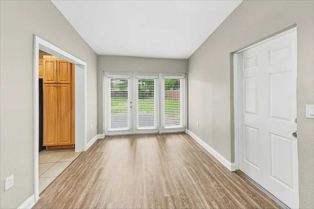 3623 Sutton Terrace - Photo 2 of 6