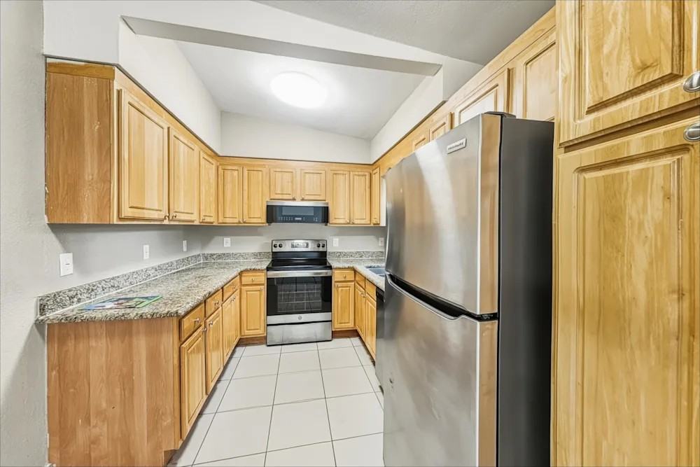 3623 Sutton Terrace - Photo 5 of 6