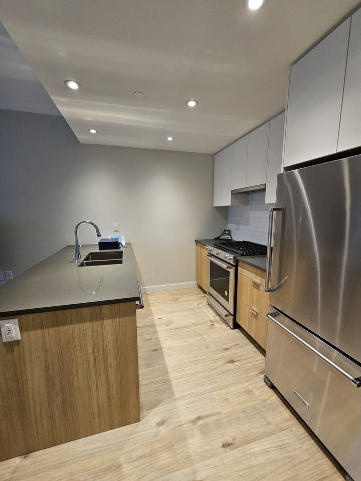 3430 East Kent Avenue South #421 - Photo 4 of 10