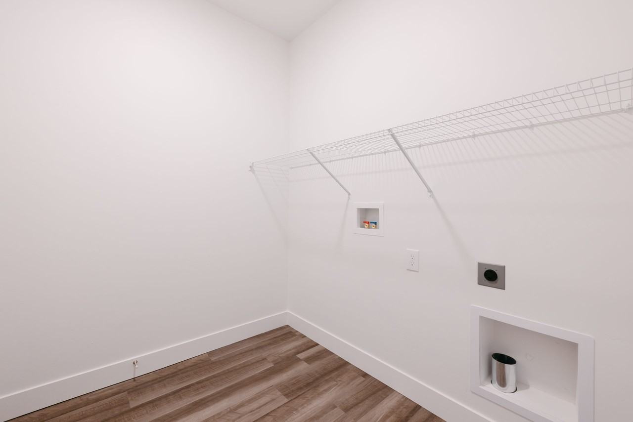 874 N Hemsworth Way #R102 - Photo 5 of 12