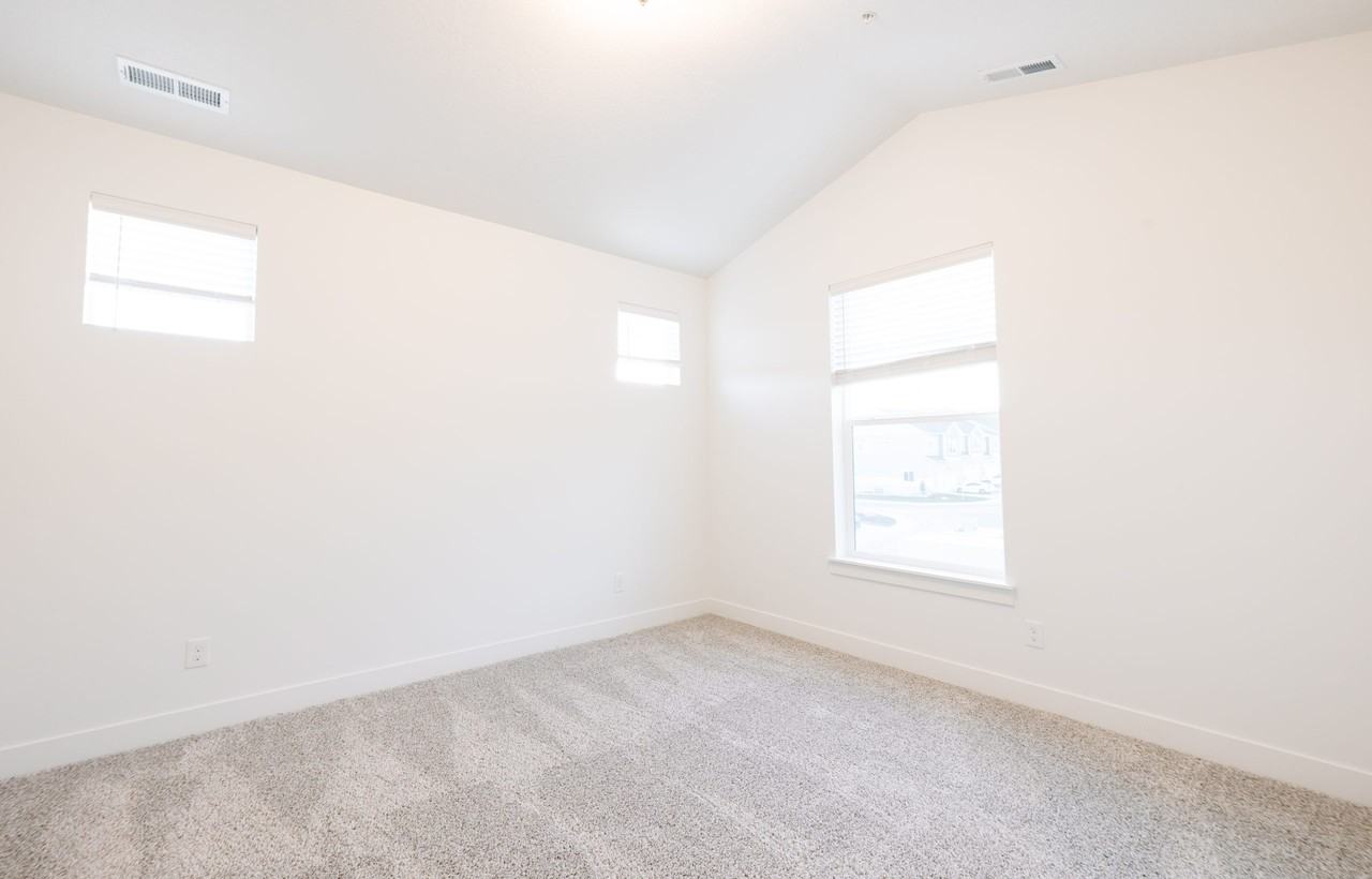 874 N Hemsworth Way #R102 - Photo 7 of 12