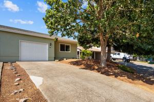 featured image of 518 Ne Dallas Dr #NA