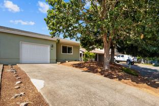 518 Ne Dallas Dr #NA - Photo 1 of 1