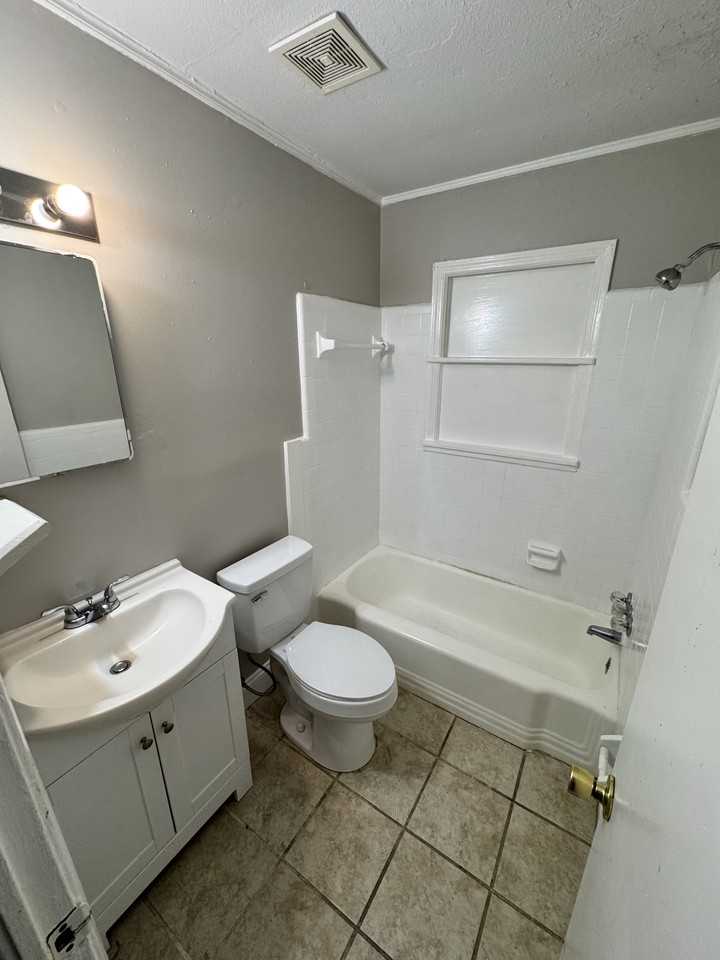 322 Hill St #NA - Photo 5 of 8