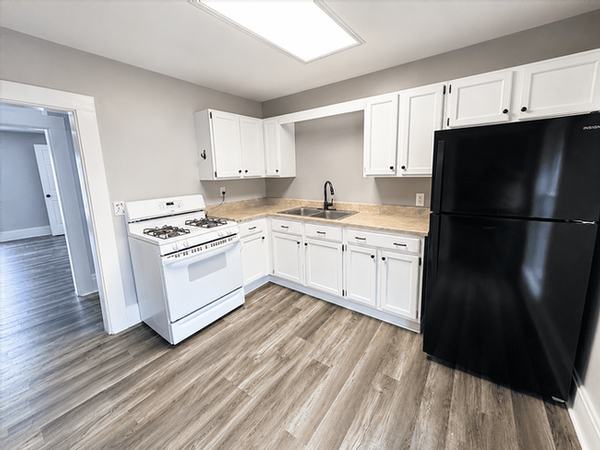 561 S Main St #3 - Photo 2 of 10