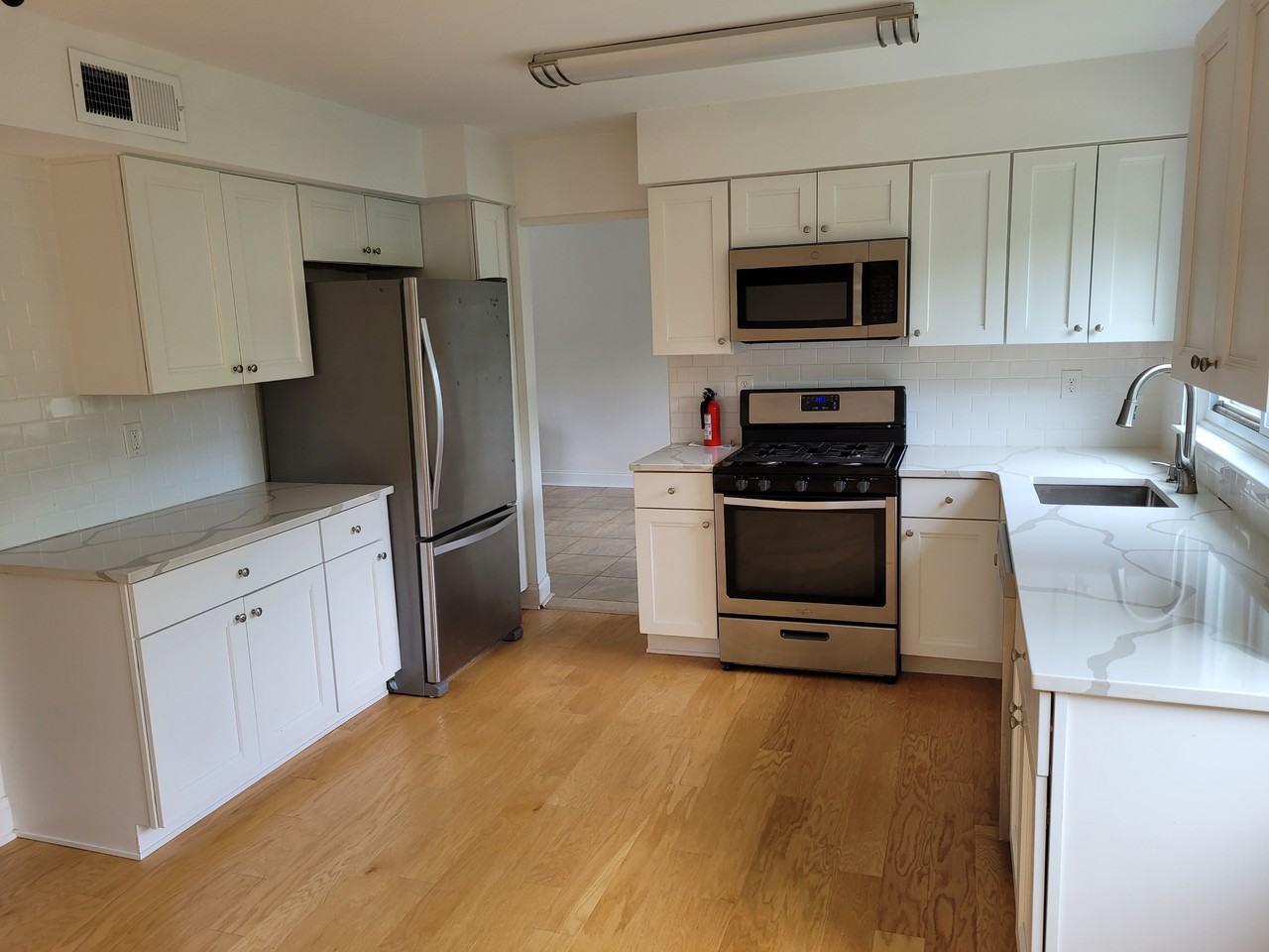100 Byron Ct #NA - Photo 3 of 16