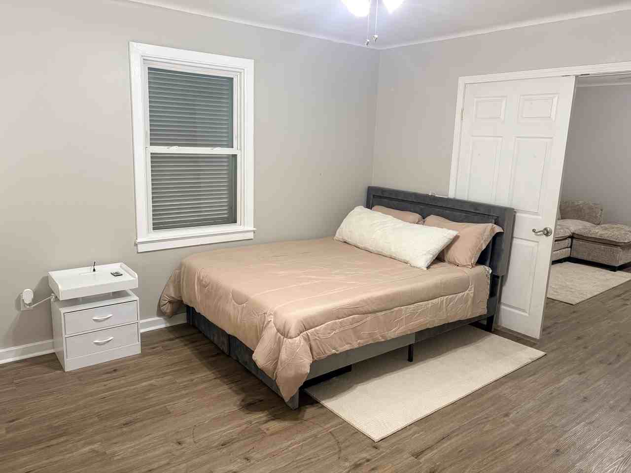 2037 Saint Anthony St #NA - Photo 5 of 15