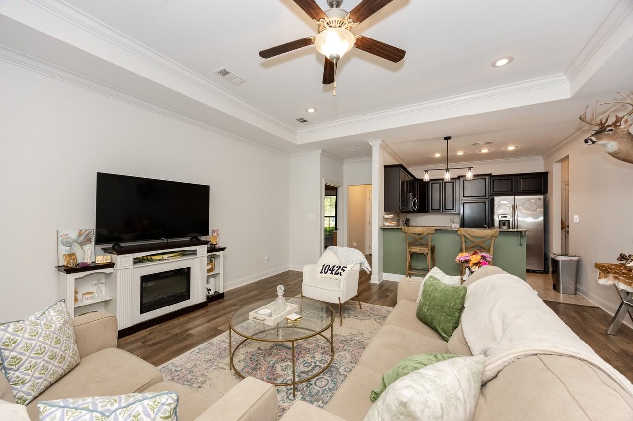 10425 Grace Ln #NA - Photo 3 of 19