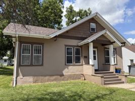 featured image of 1064 S Oak Ave #NA
