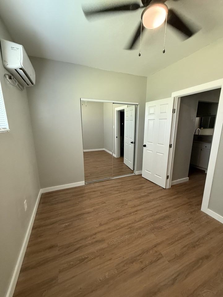 2503 Suzette Ave #5 - Photo 5 of 7