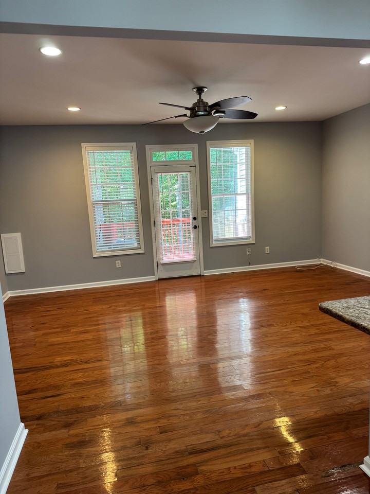 185 Galecrest Dr - Photo 3 of 16