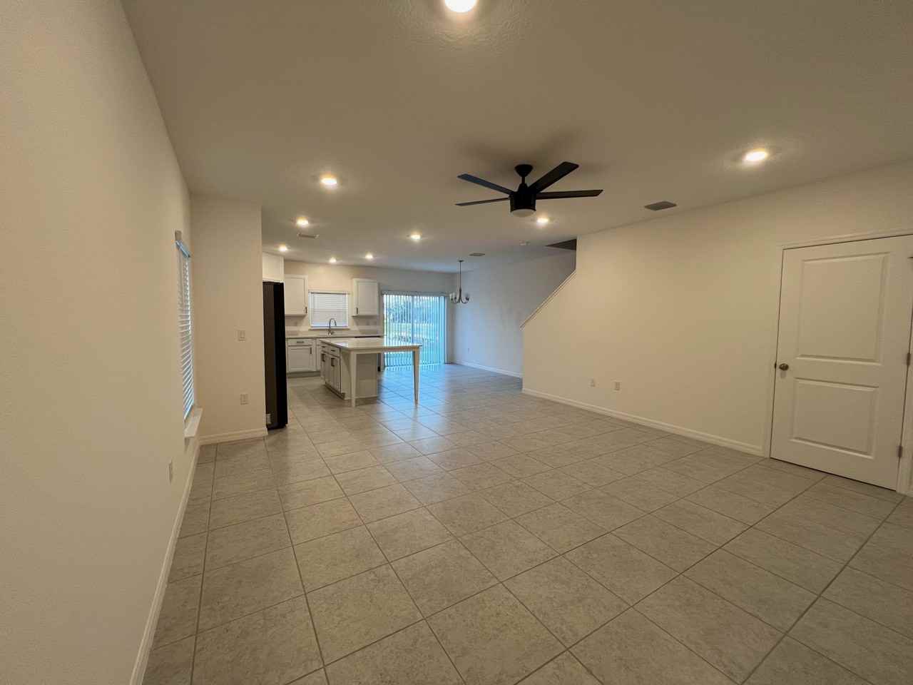 3904 Academia Ave - Photo 5 of 28