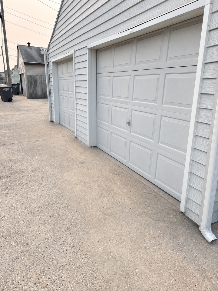 1129 Broadway Ave #NA - Photo 5 of 5