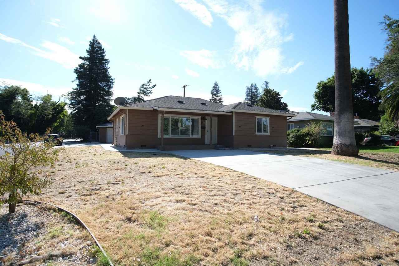 1436 Albany Avenue - Photo 2 of 29