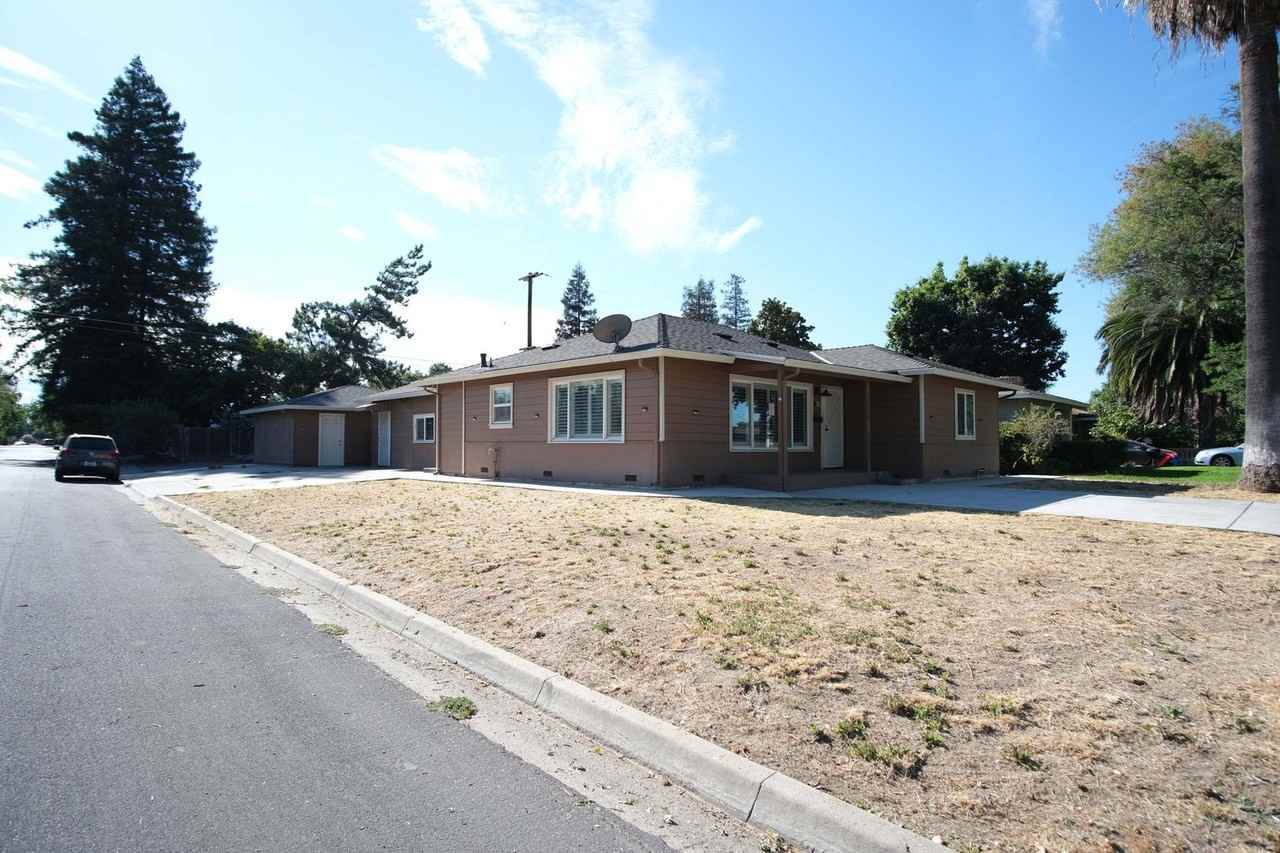 1436 Albany Avenue - Photo 4 of 29